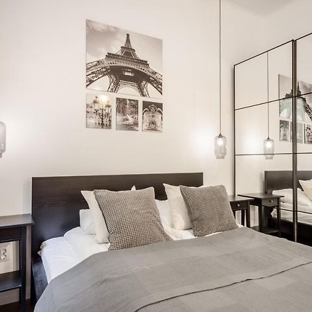 Bpr Sirius Suite With A/C Budapest Eksteriør billede
