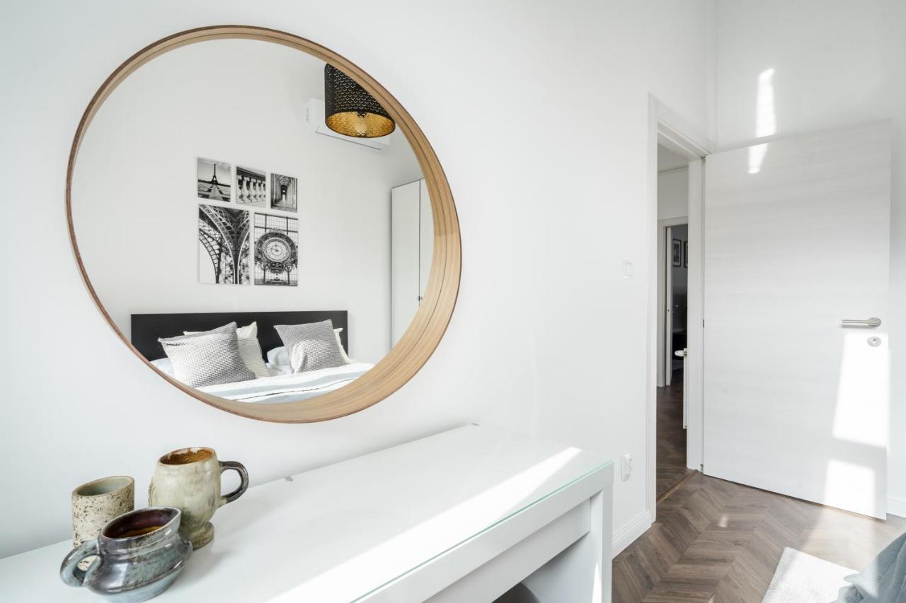 Bpr Sirius Suite With A/C Budapest Eksteriør billede