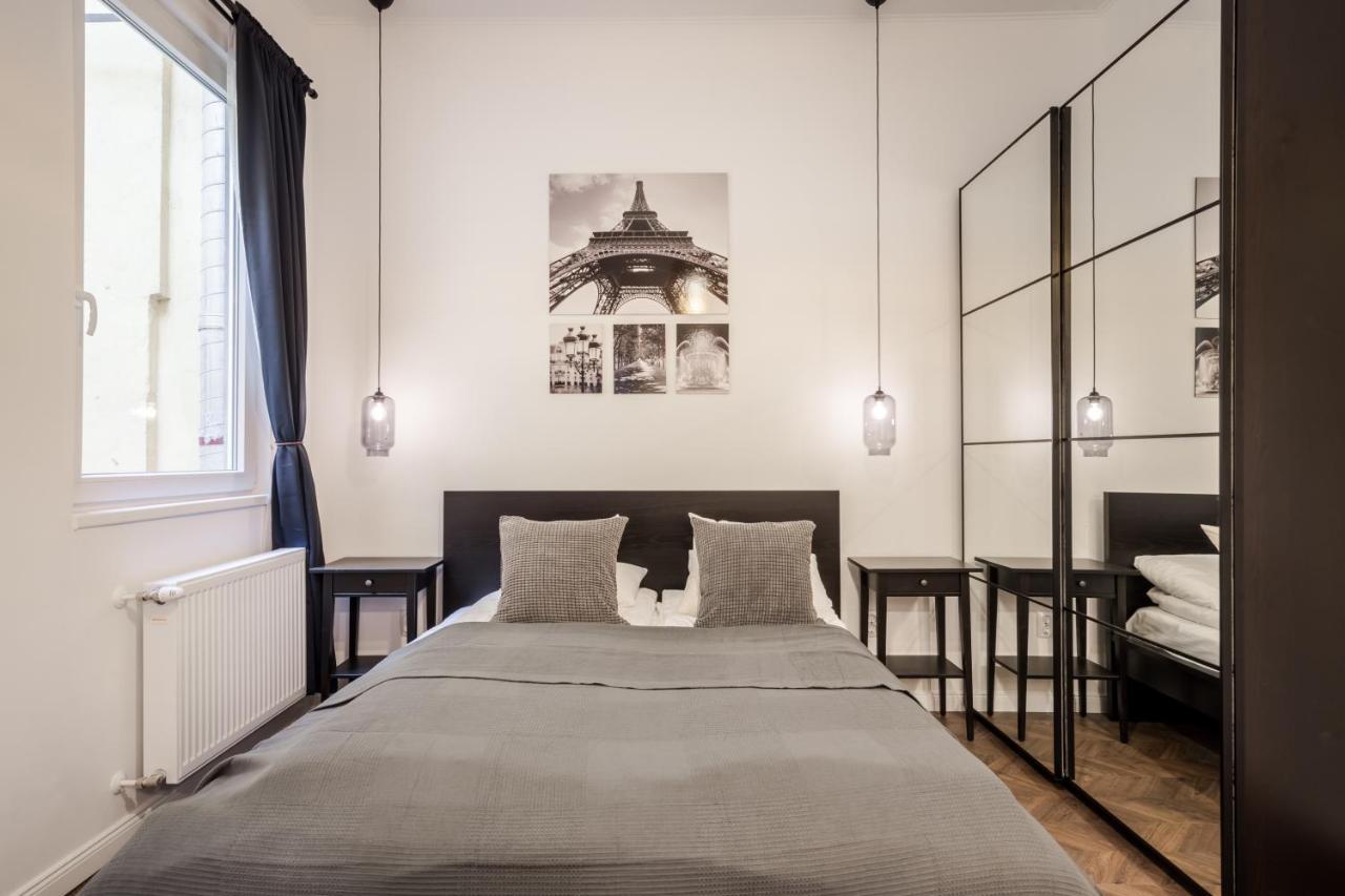 Bpr Sirius Suite With A/C Budapest Eksteriør billede